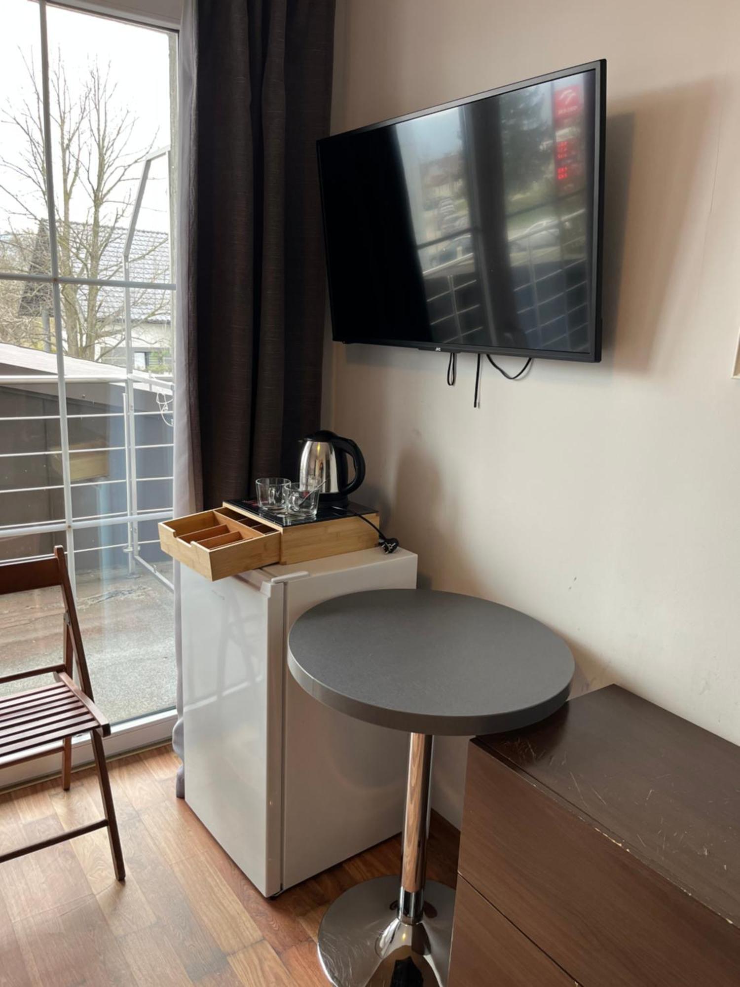 Route 7 Rooms Мишлєніце Екстер'єр фото